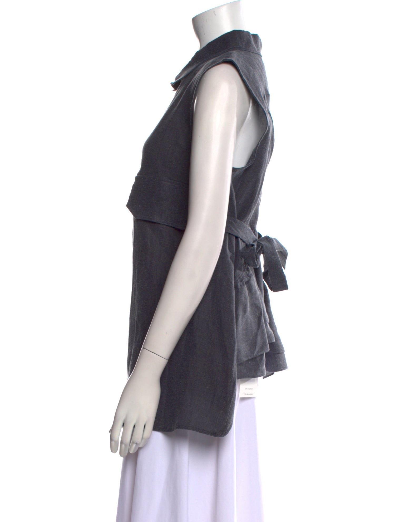 Gentry Portofino Linen Sleeveless Button-Up Top