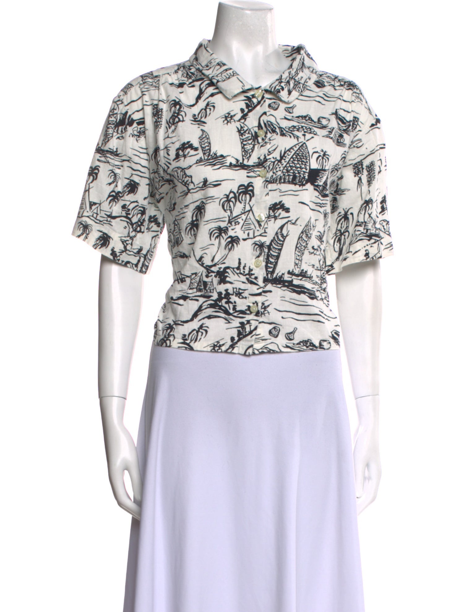 The Great Printed Short Sleeve Button-Up Top