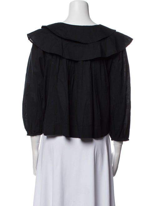 The Great Lace Pattern V-Neck Blouse