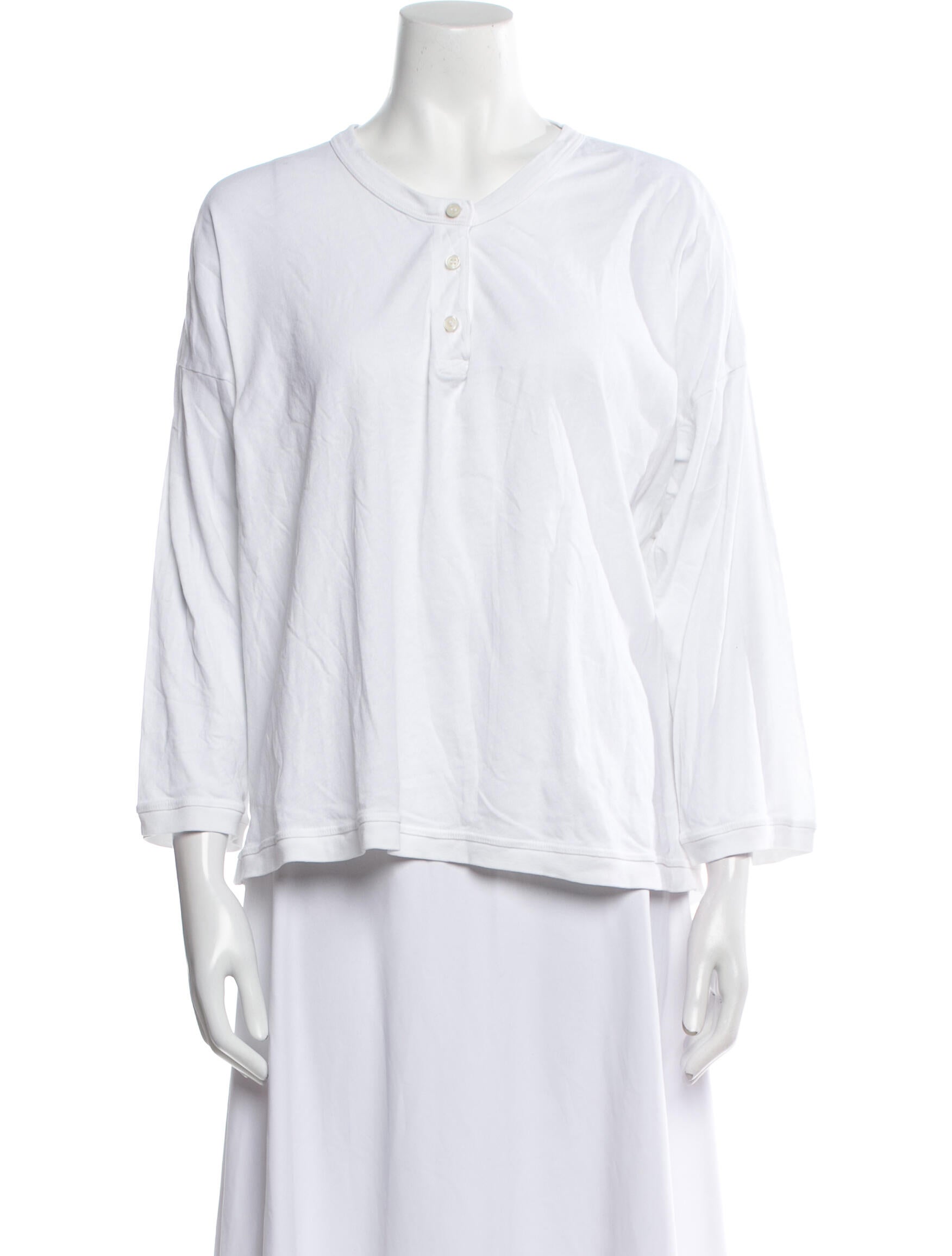 The Great V-Neck Three-Quarter Sleeve Blouse