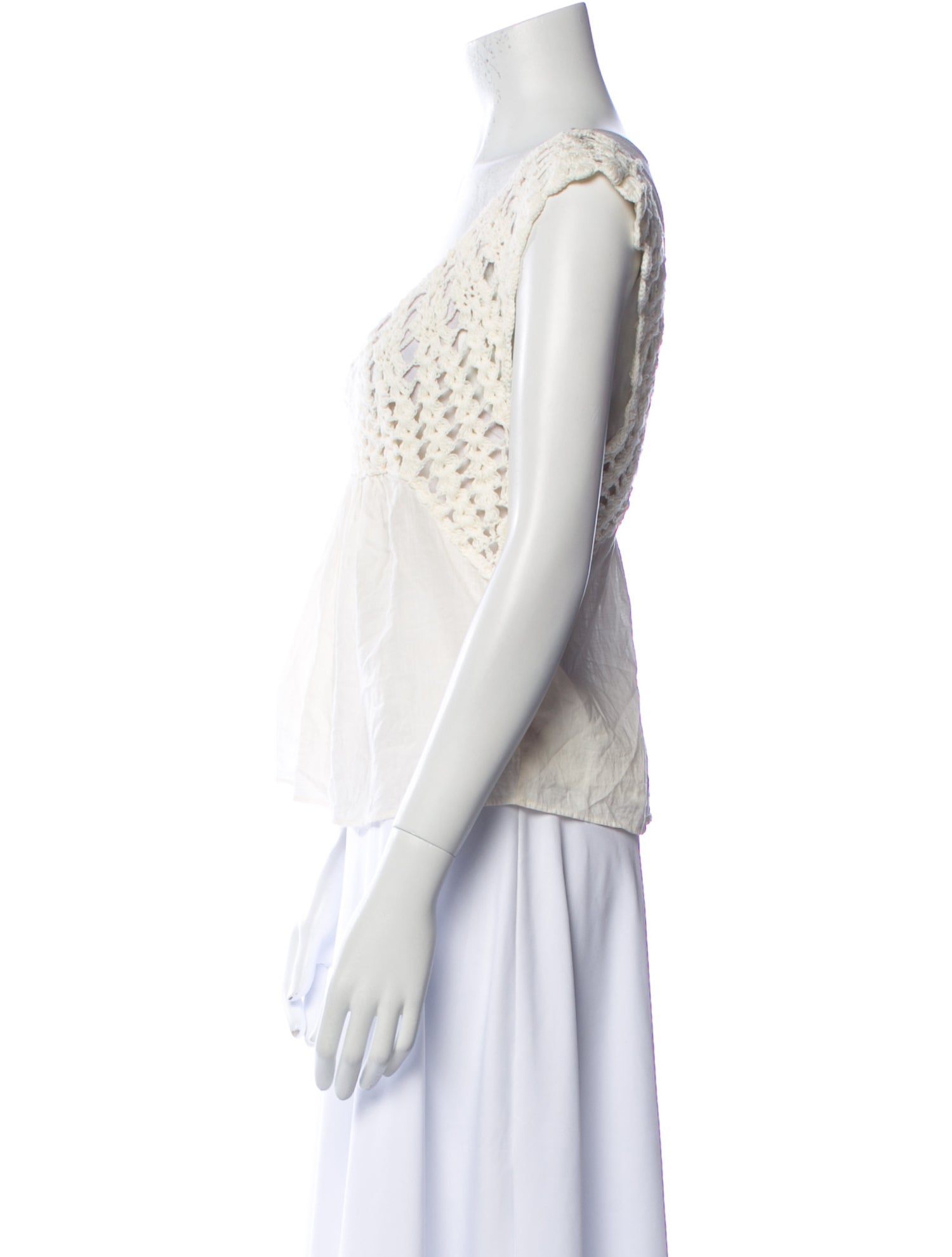 The Great Scoop Neck Sleeveless Crop Top