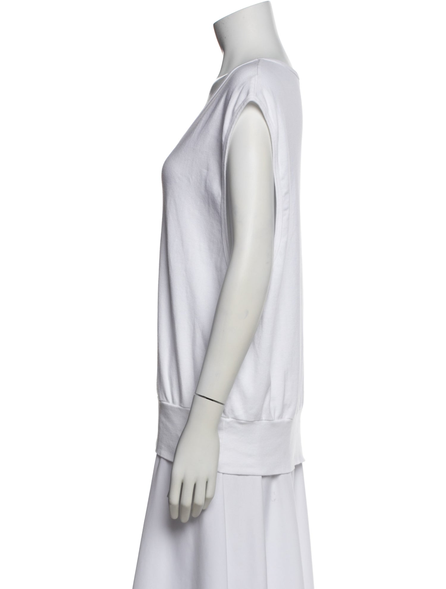 Gil Rodriguez V-Neck Short Sleeve T-Shirt w/ Tags