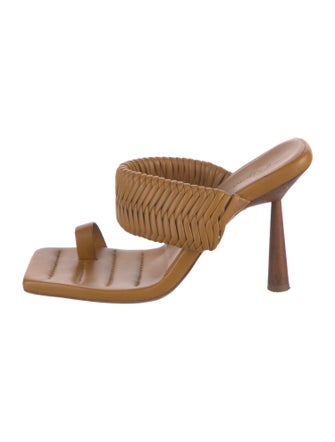 GIA/RHW Leather Braided Accents Slides