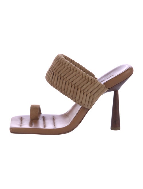 GIA/RHW Leather Slides