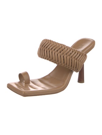 GIA/RHW Leather Slides