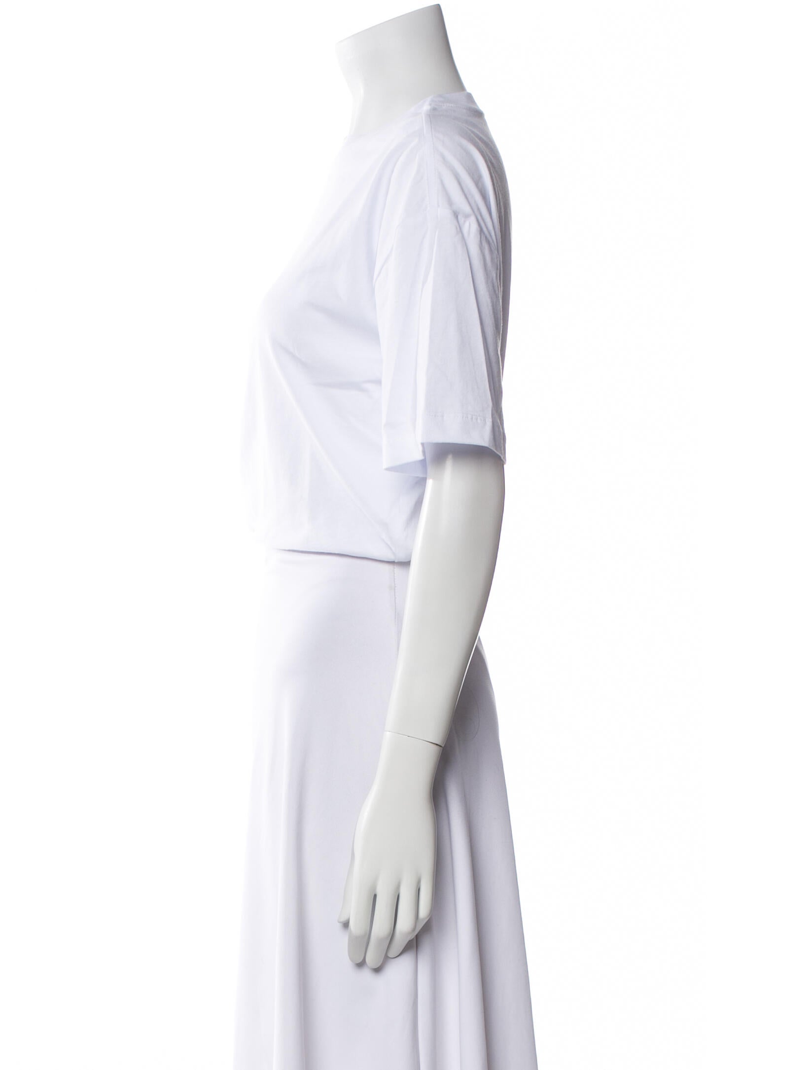 GRLFRND Crew Neck Short Sleeve Crop Top