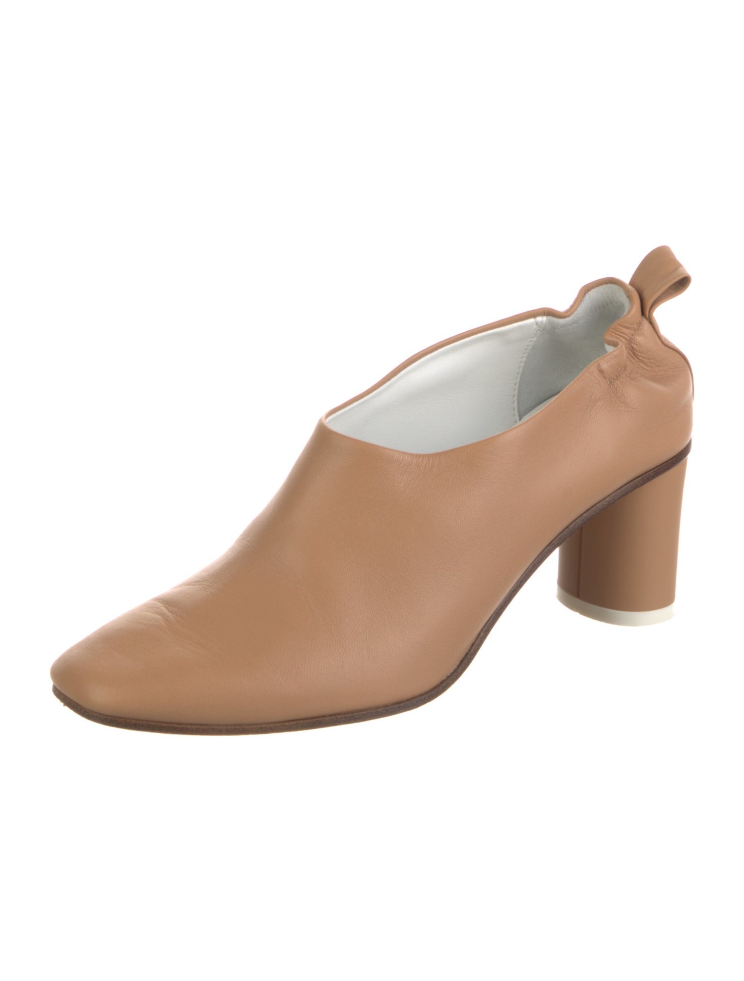 Gray Matters Leather Pumps