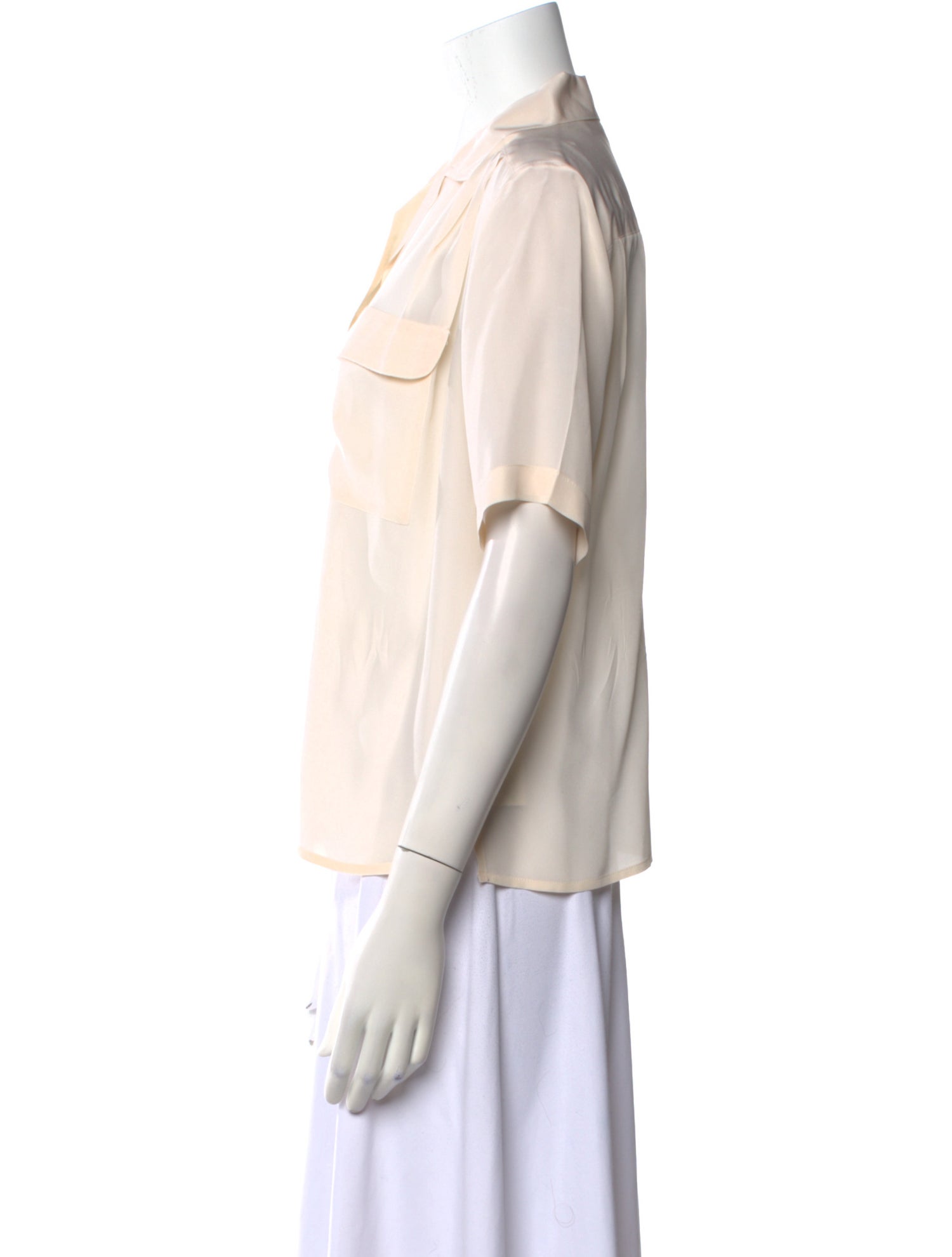 Garfinckel's Short Sleeve Button-Up Top