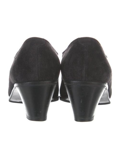Gravati Suede Pumps