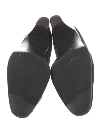 Gravati Suede Pumps