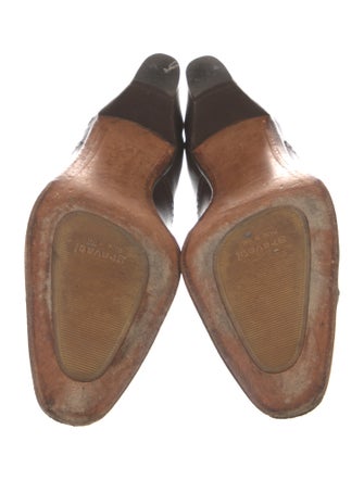Gravati Leather Pumps
