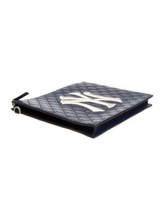 Gucci x MLB GG Signature Clutch