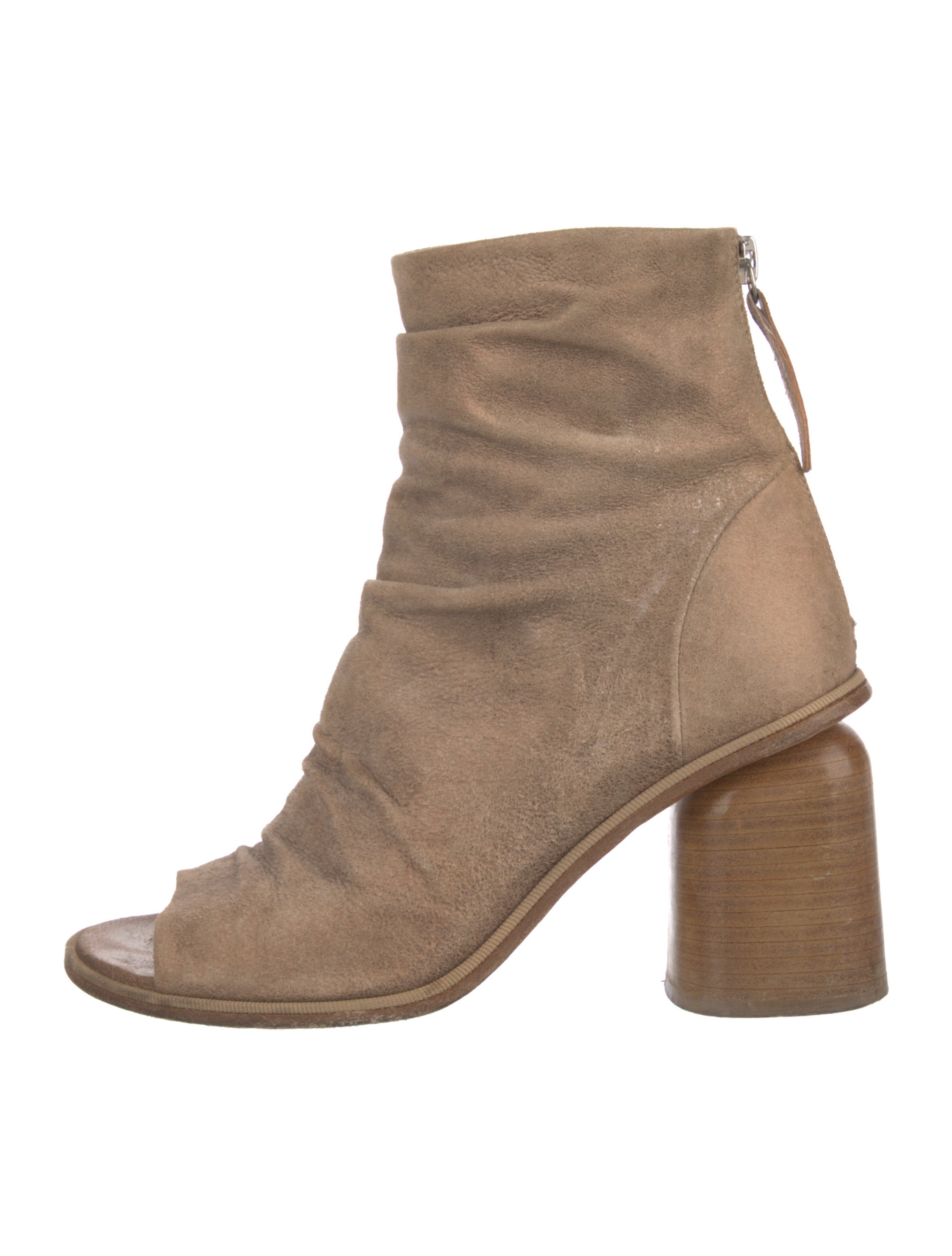 Halmanera Suede Boots
