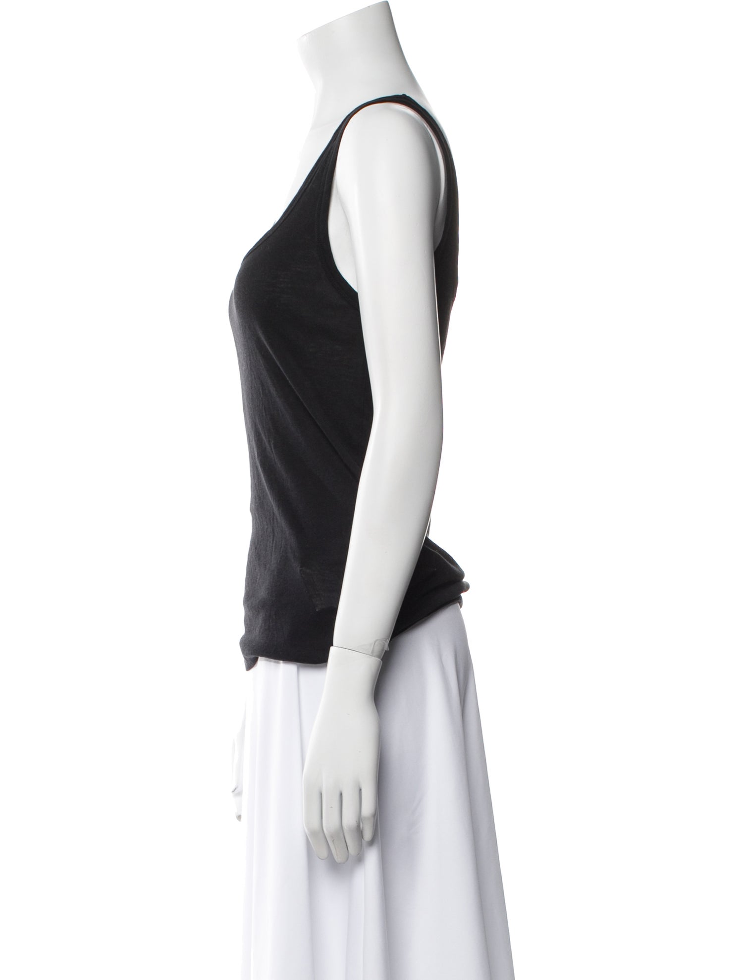 Hatch Scoop Neck Sleeveless Top