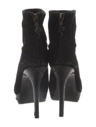 House of Harlow 1960 Suede Boots