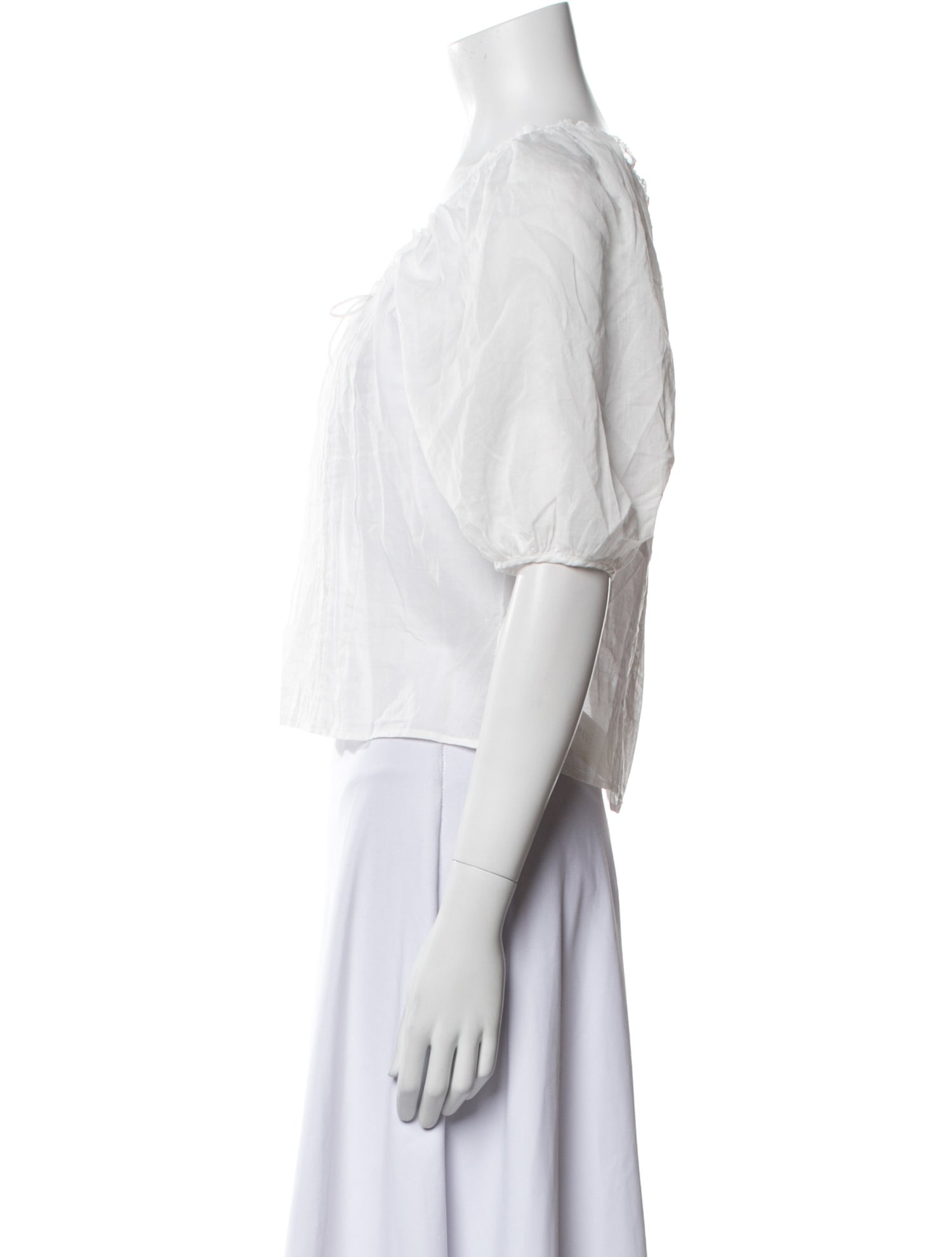 Helsa V-Neck Short Sleeve Crop Top