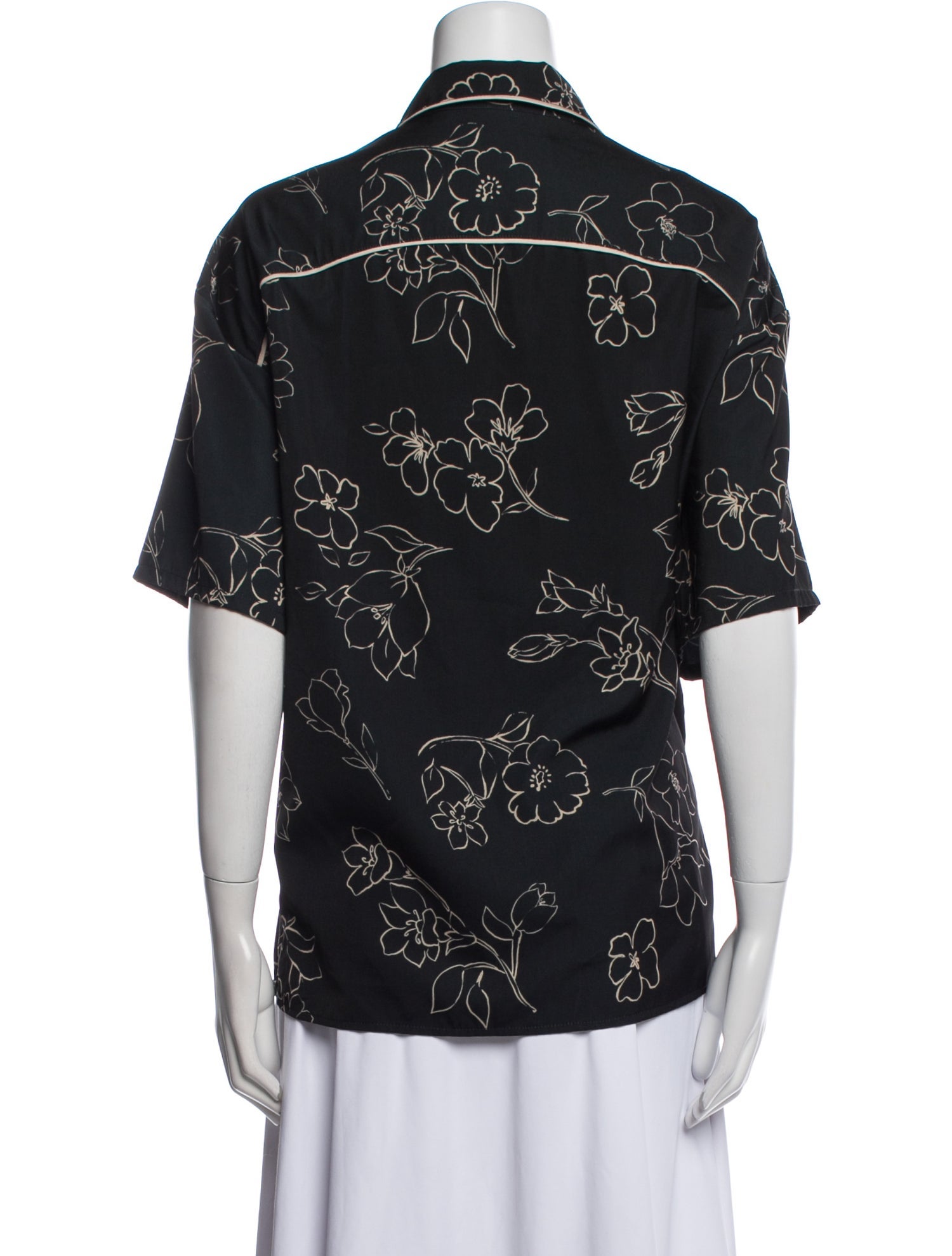 11 Honoré Printed Short Sleeve Button-Up Top