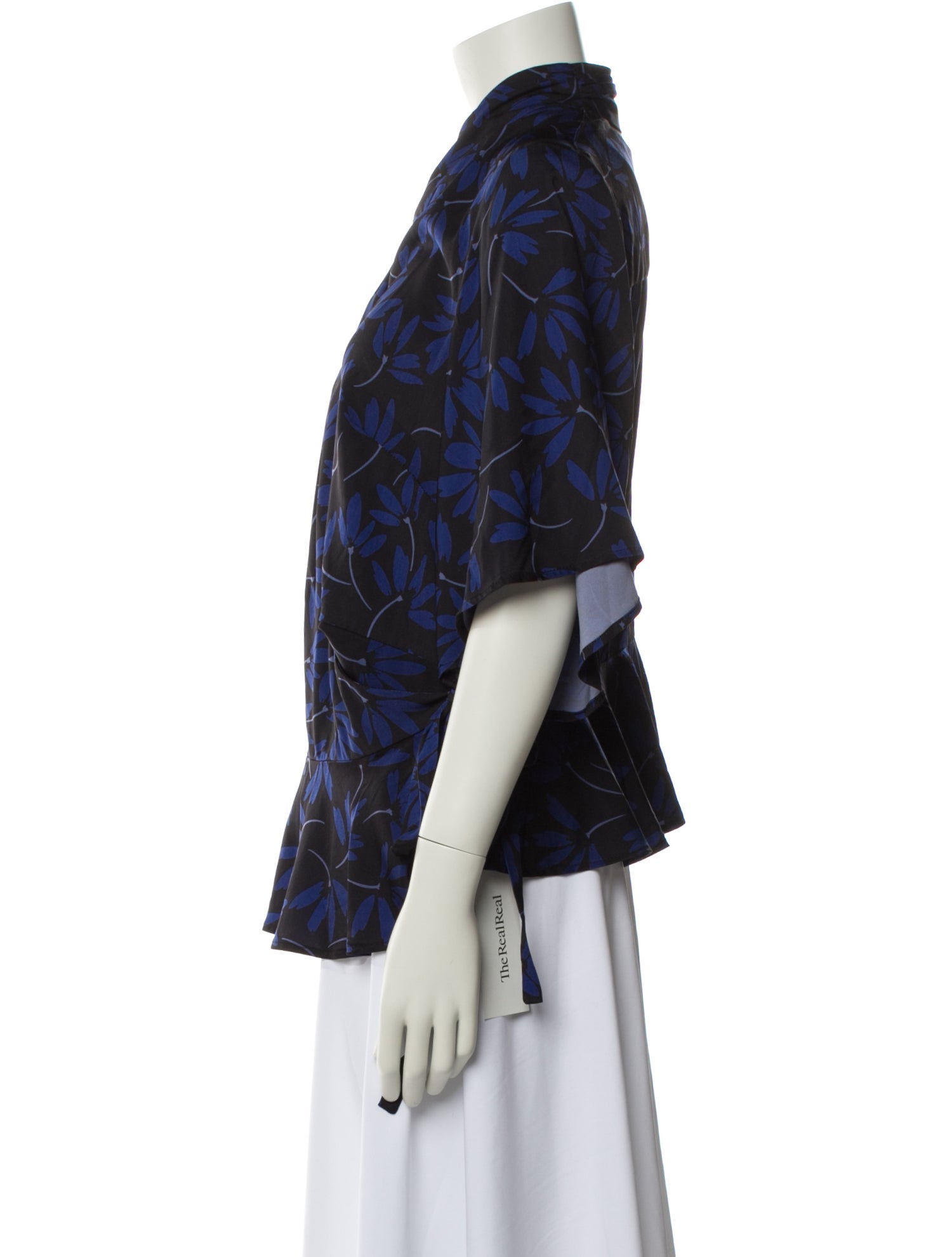 11 Honoré Printed V-Neck Blouse