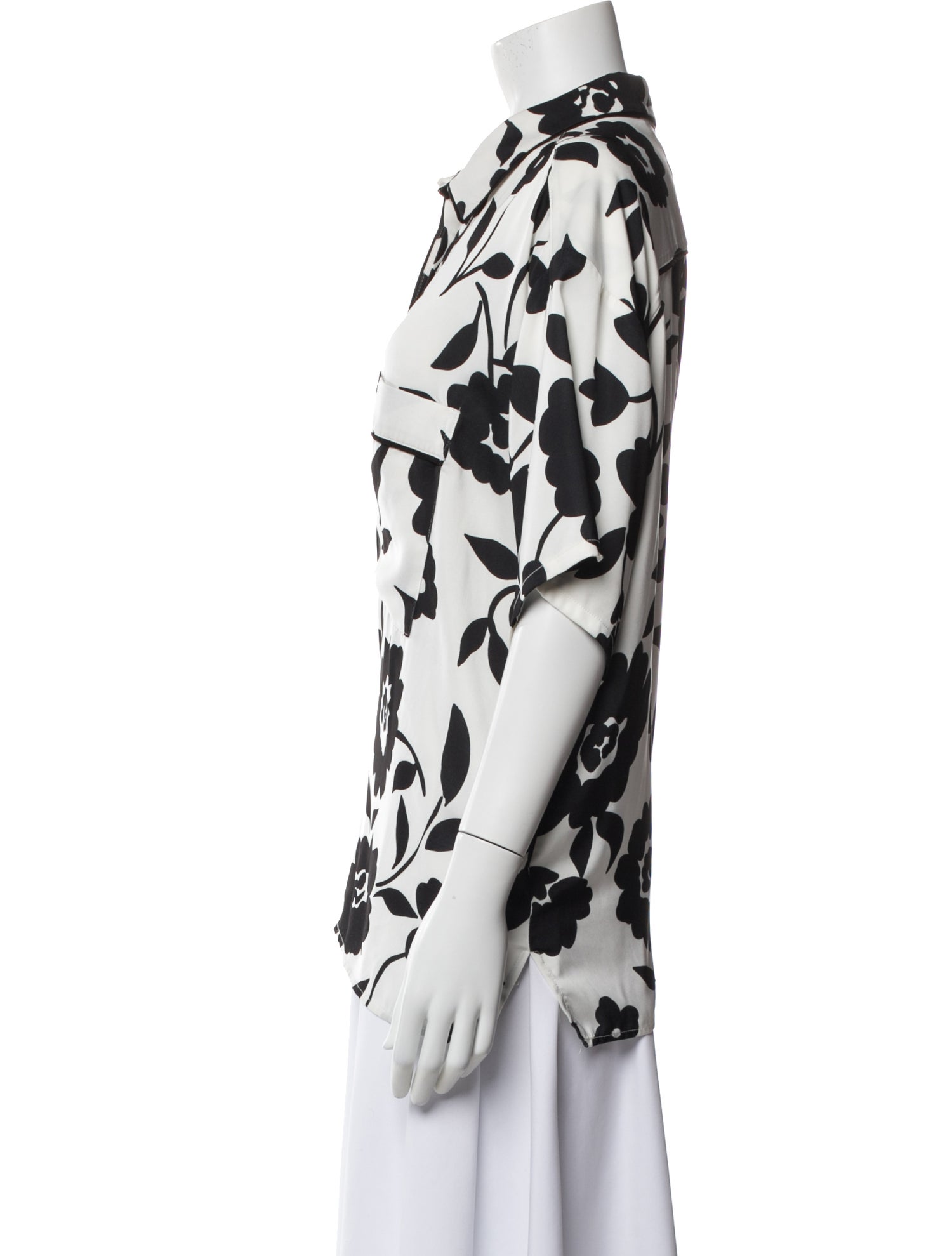 11 Honoré Floral Print Short Sleeve Button-Up Top