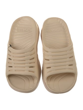Hoka Rubber Slides