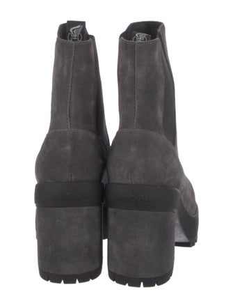 Hogan Suede Chelsea Boots