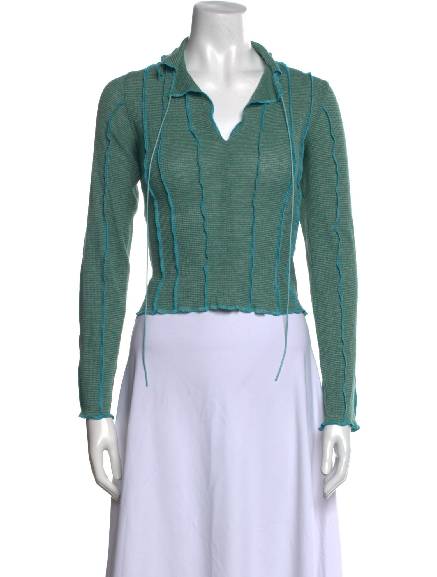 Helenamanzano V-Neck Long Sleeve Crop Top