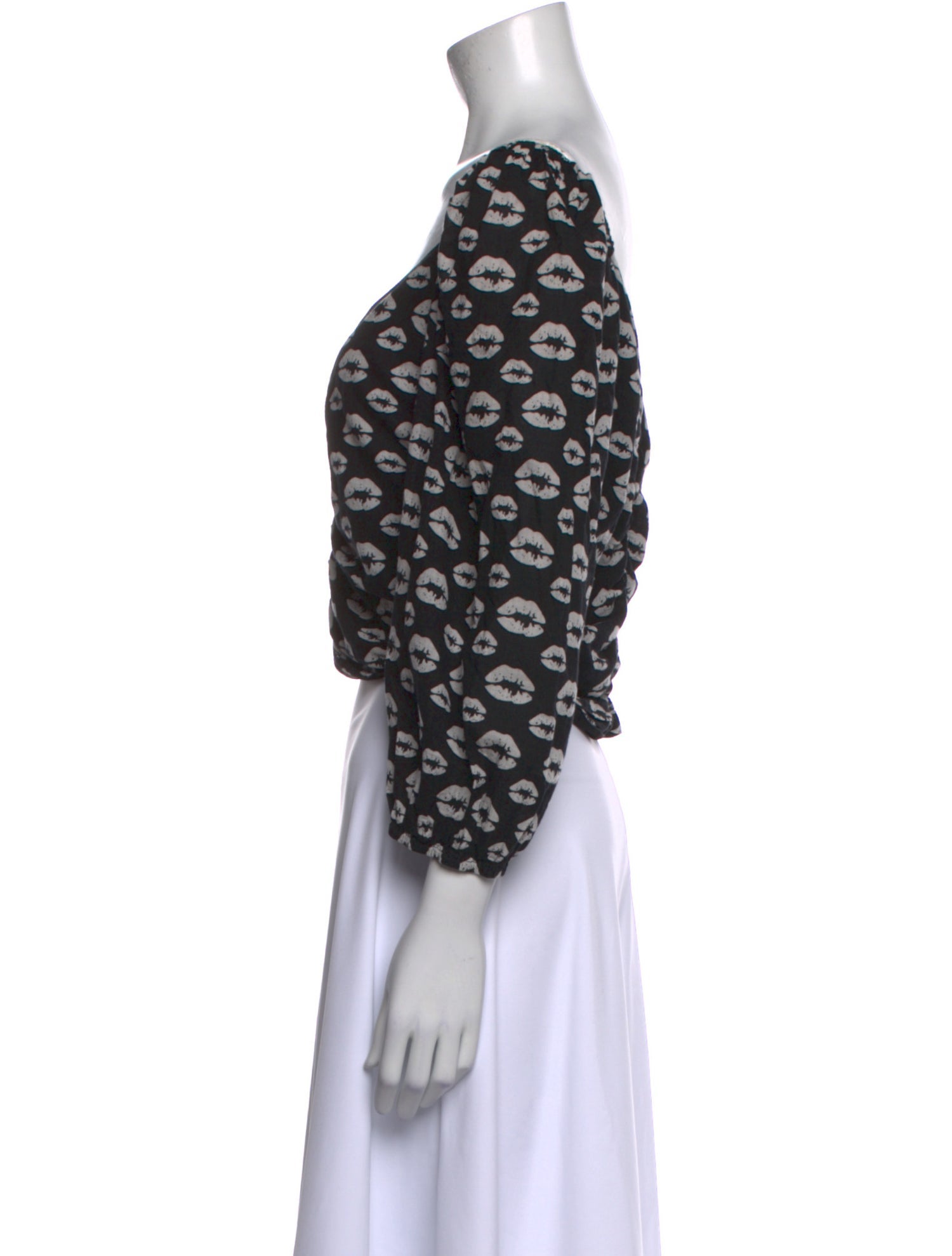 Hofmann Copenhagen Printed V-Neck Crop Top