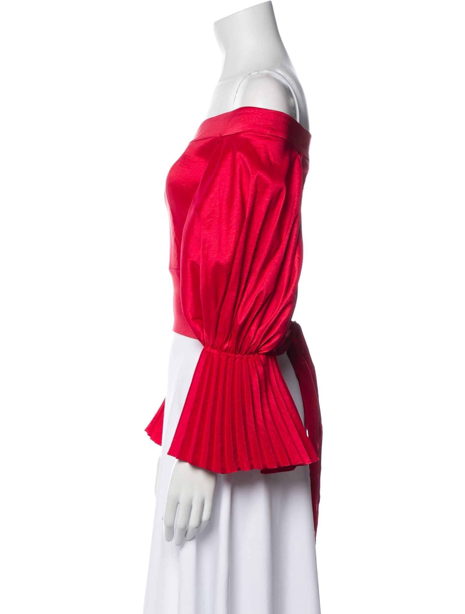 Hossh Off-The-Shoulder Long Sleeve Crop Top