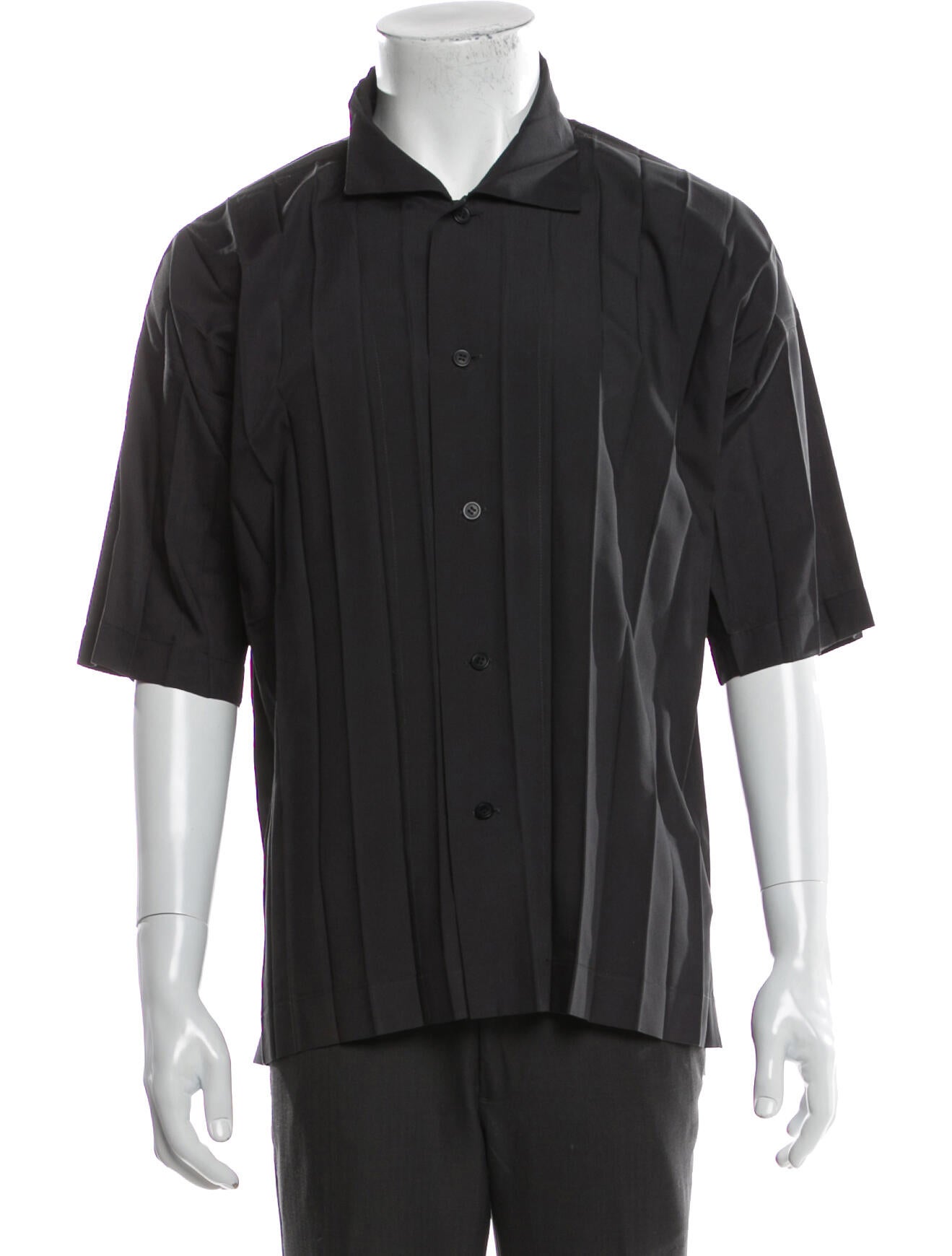 HOMME PLISSÉ ISSEY MIYAKE | The RealReal