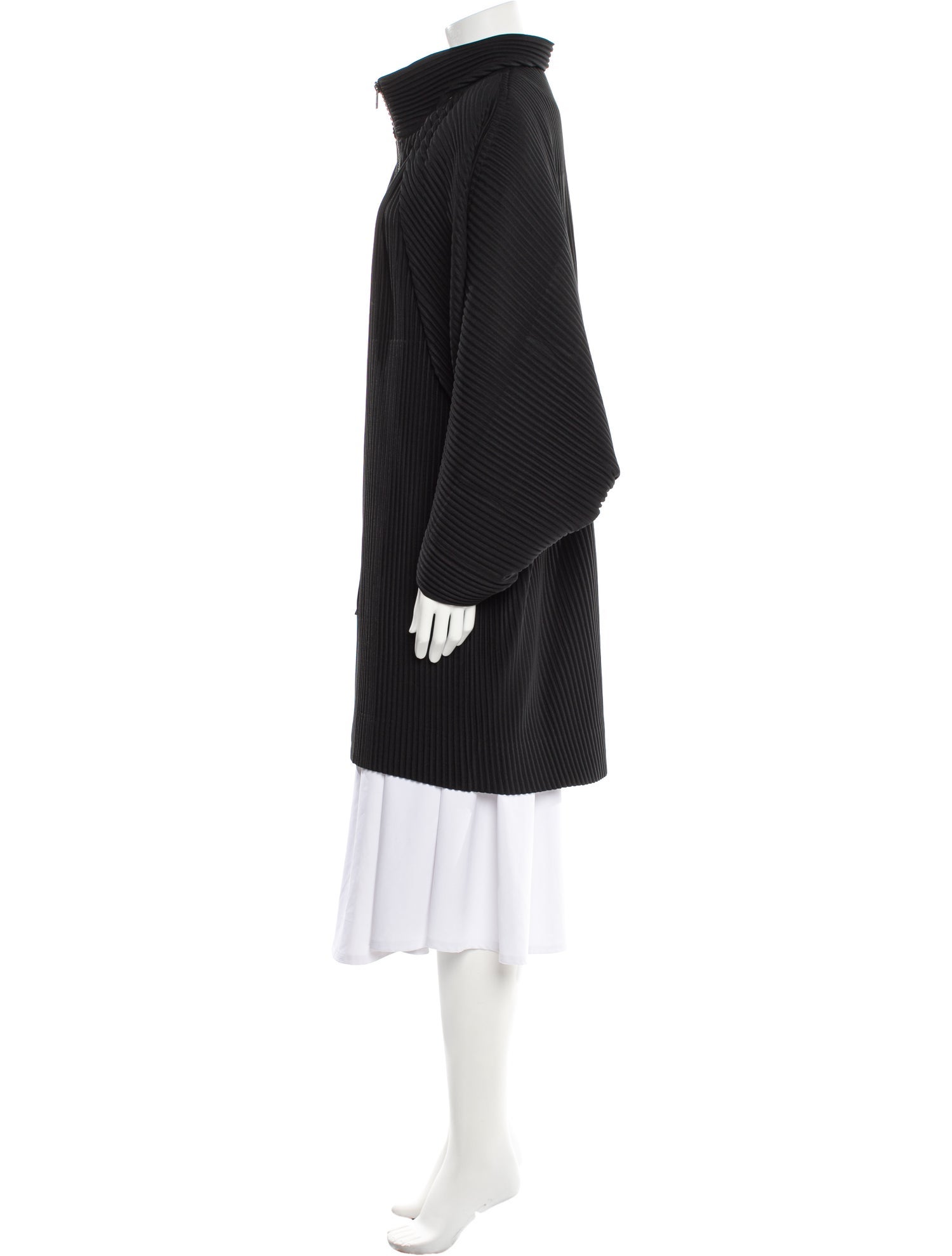 HOMME PLISSÉ ISSEY MIYAKE Coat