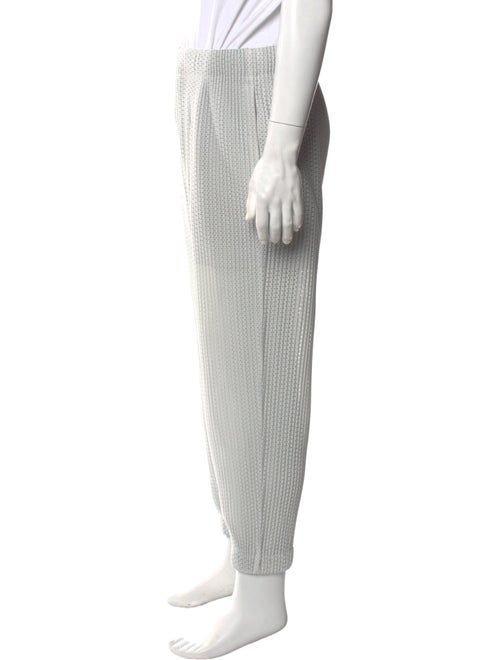 HOMME PLISSÉ ISSEY MIYAKE Pants