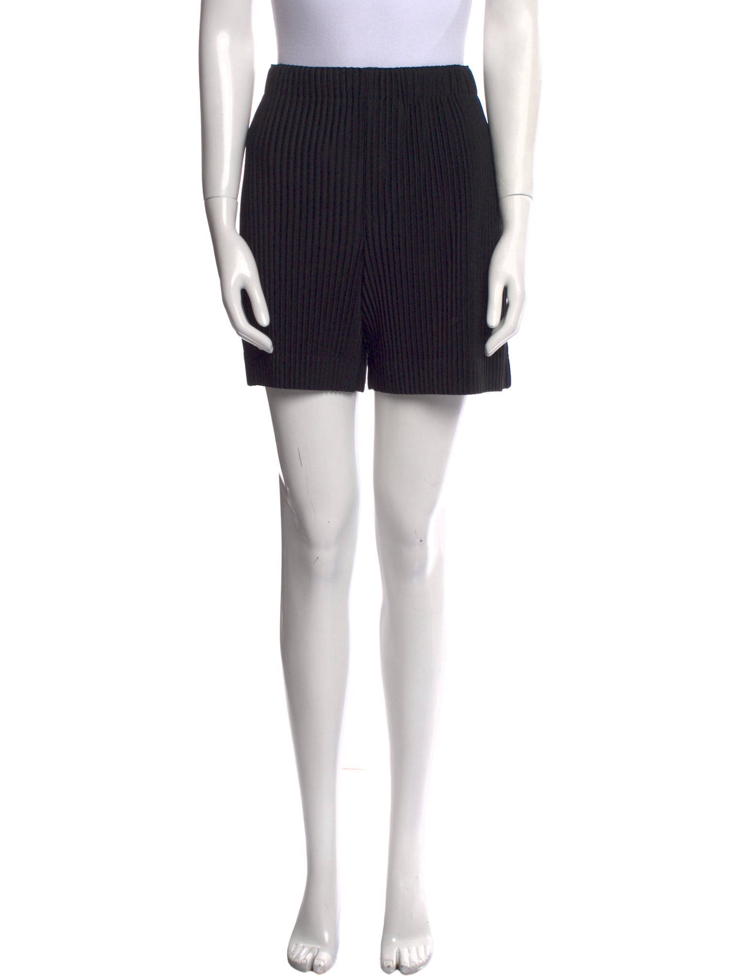 HOMME PLISSÉ ISSEY MIYAKE Shorts