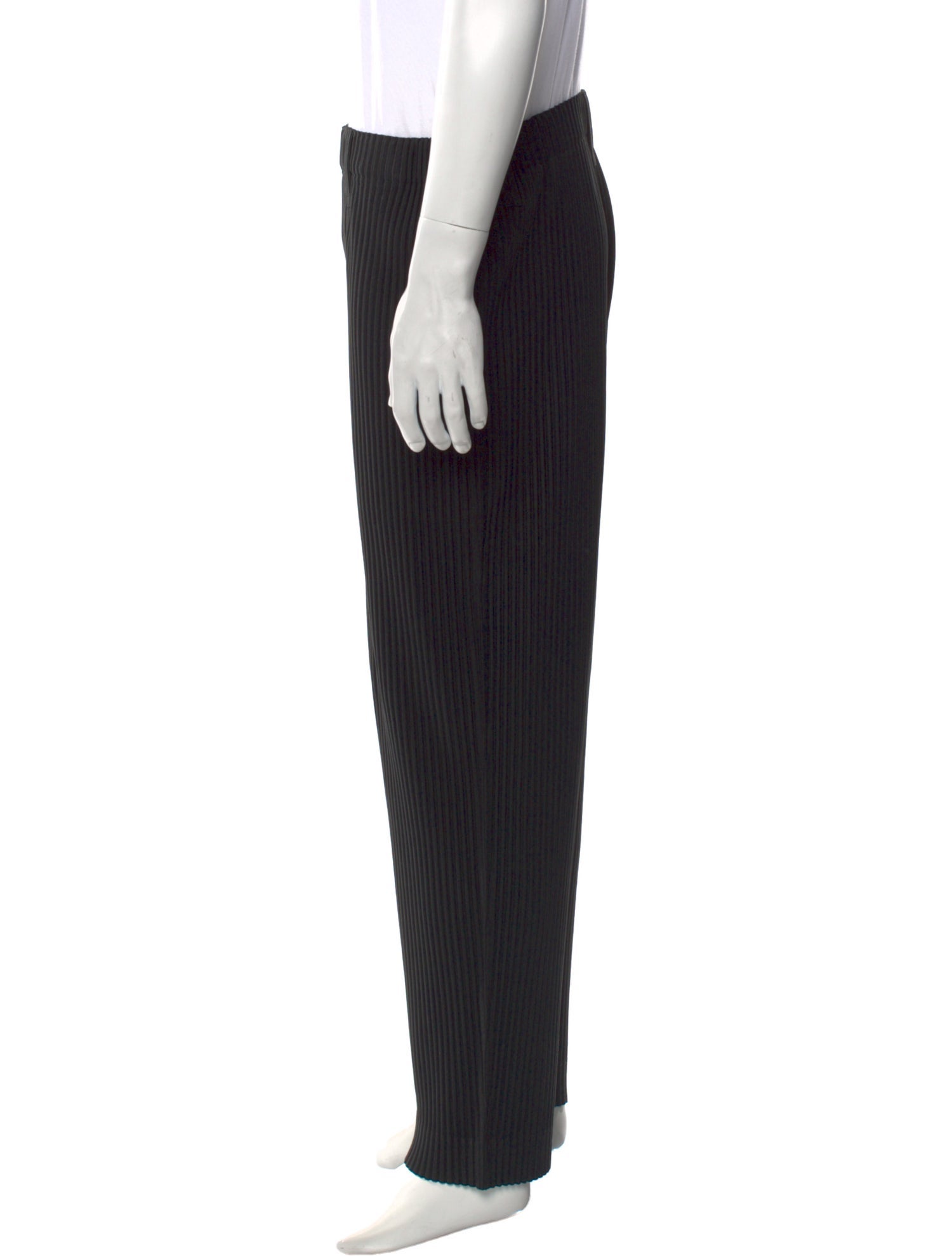 HOMME PLISSÉ ISSEY MIYAKE Pants