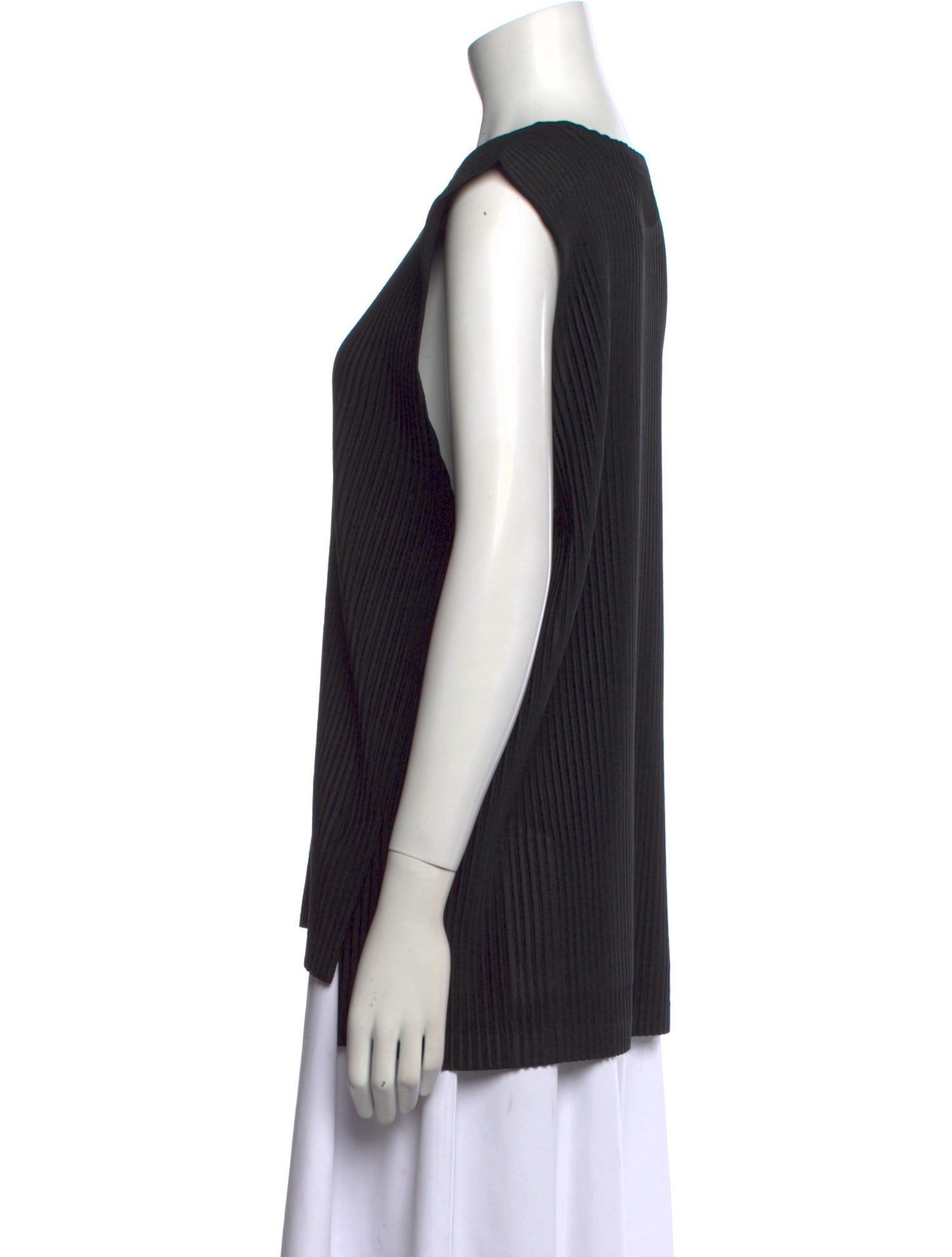 HOMME PLISSÉ ISSEY MIYAKE Crew Neck Sleeveless Tank