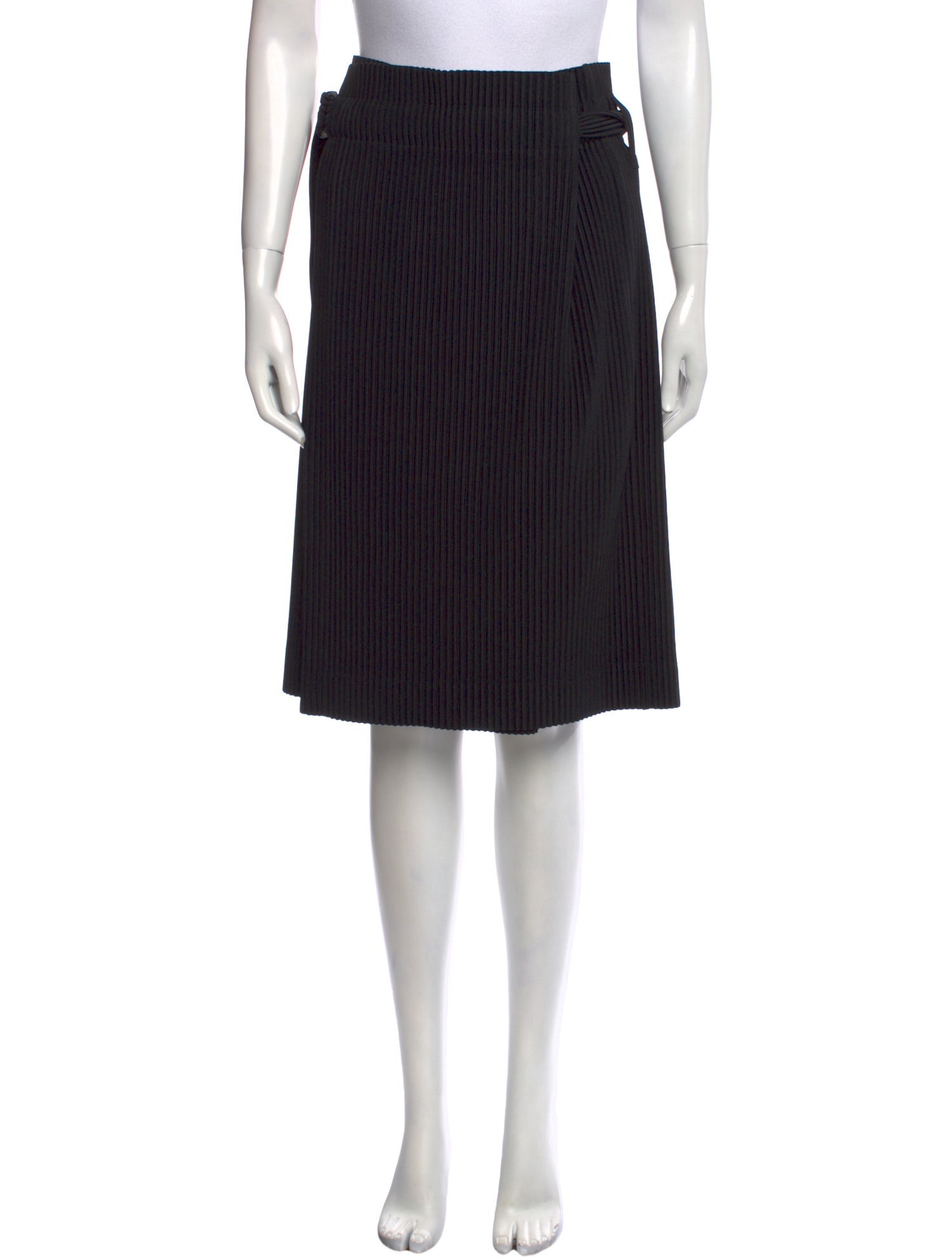 HOMME PLISSÉ ISSEY MIYAKE Pleated Accents Knee-Length Skirt
