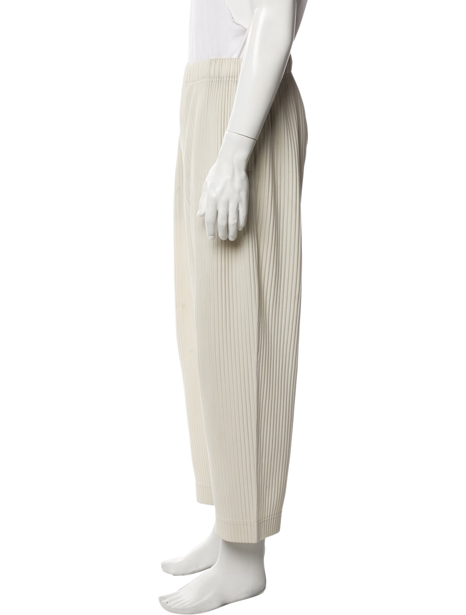 HOMME PLISSÉ ISSEY MIYAKE Pants