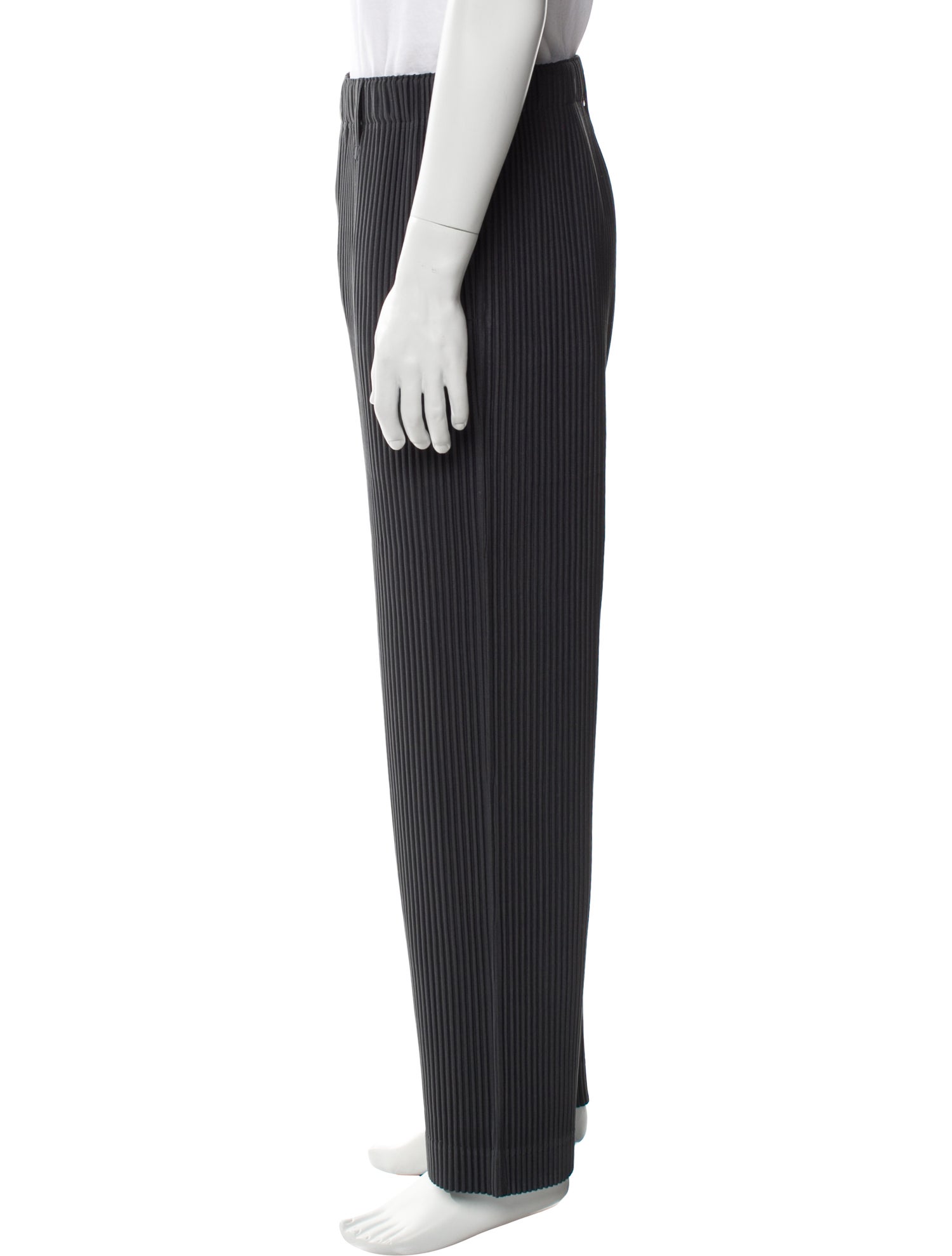 HOMME PLISSÉ ISSEY MIYAKE Pants