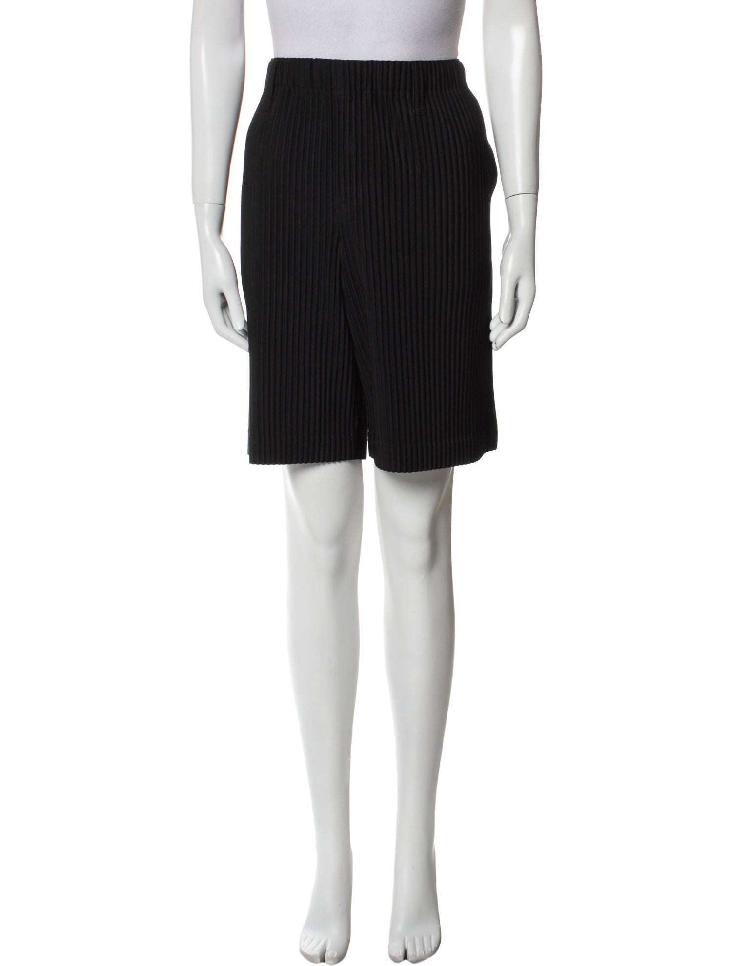 HOMME PLISSÉ ISSEY MIYAKE Shorts