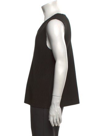 HOMME PLISSÉ ISSEY MIYAKE V-Neck Sleeveless Sweater Vest