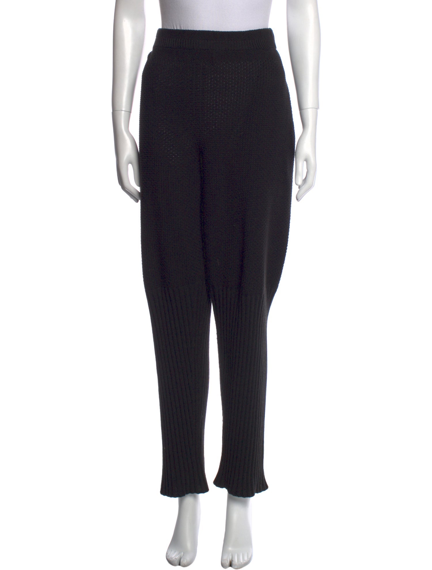 HOMME PLISSÉ ISSEY MIYAKE Pants