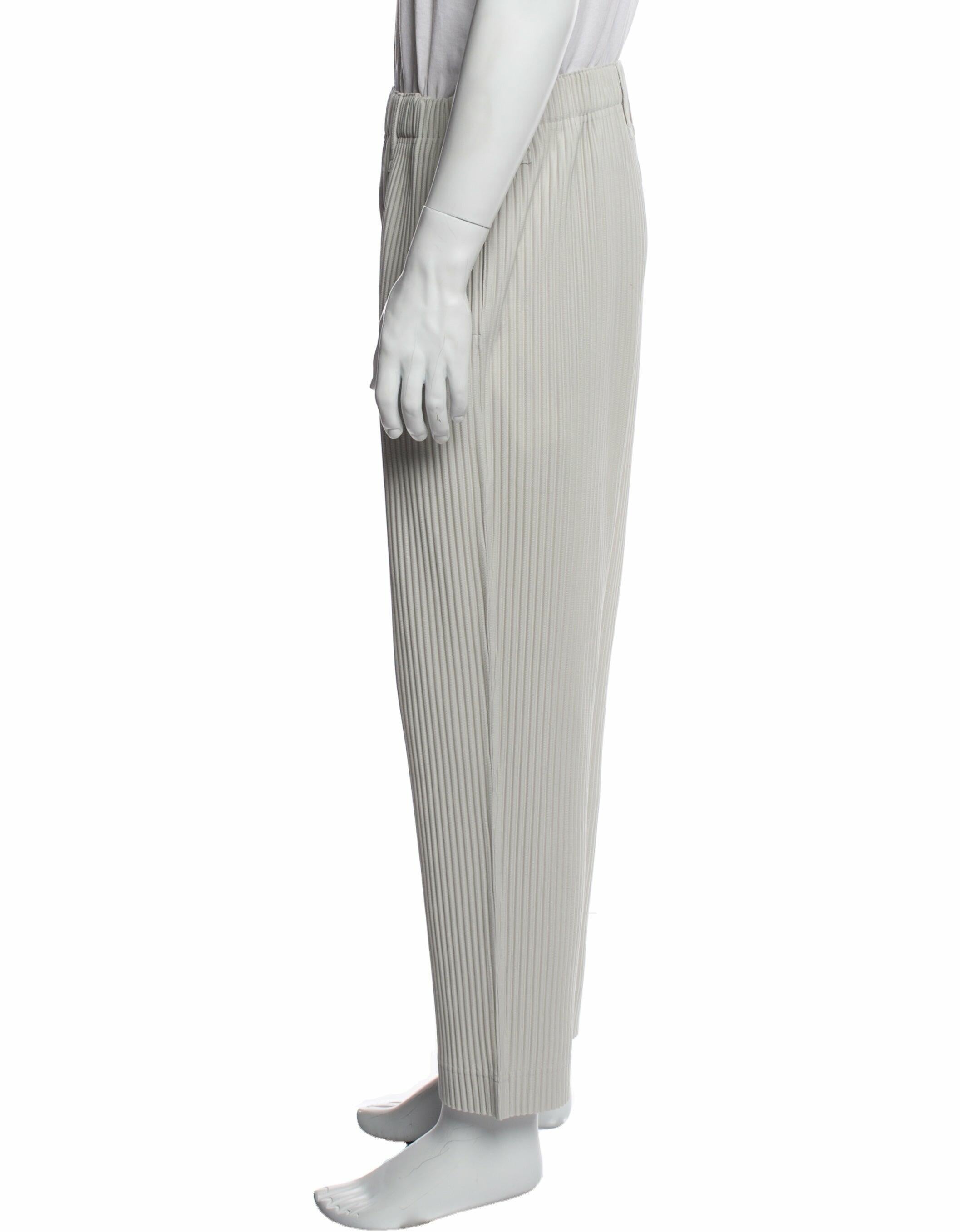 HOMME PLISSÉ ISSEY MIYAKE Pants