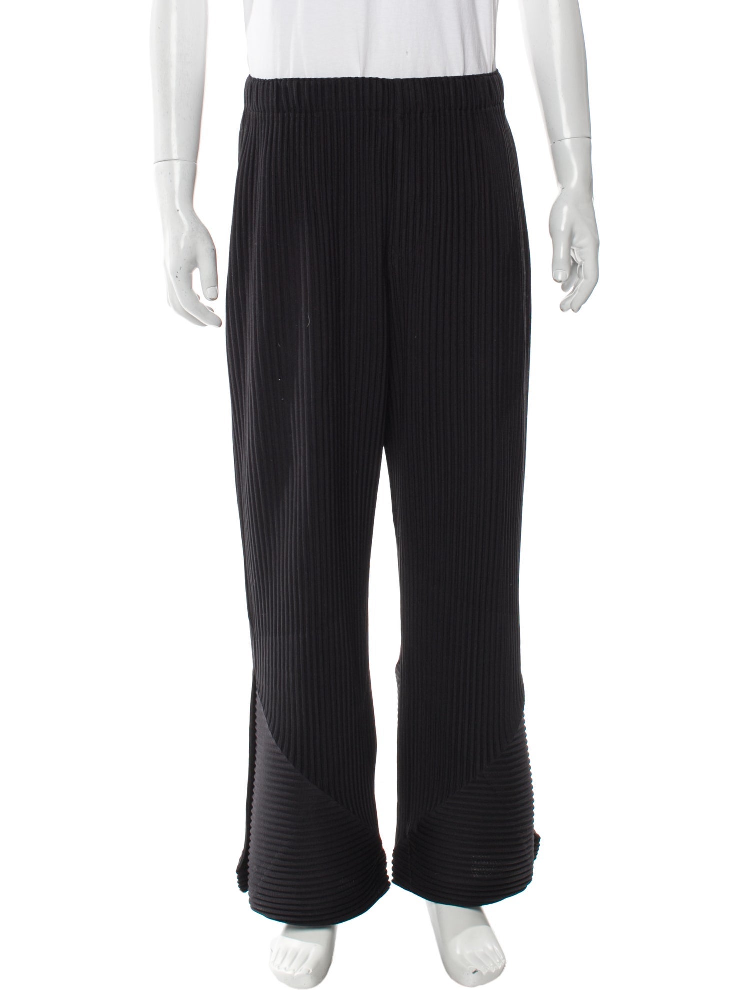 HOMME PLISSÉ ISSEY MIYAKE Pants