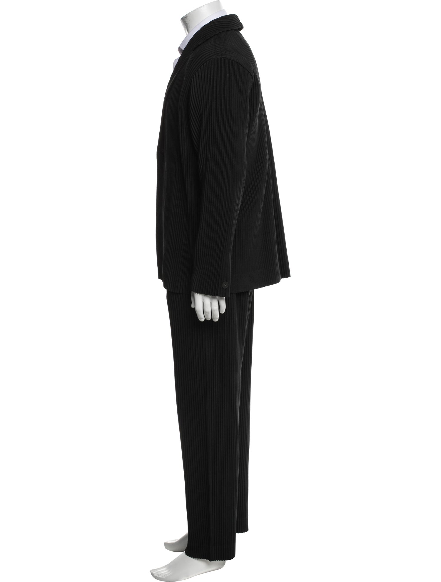 HOMME PLISSÉ ISSEY MIYAKE Two-Piece Suit