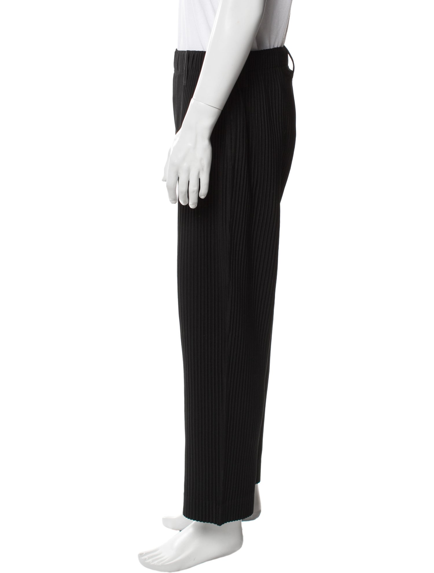 HOMME PLISSÉ ISSEY MIYAKE Pants