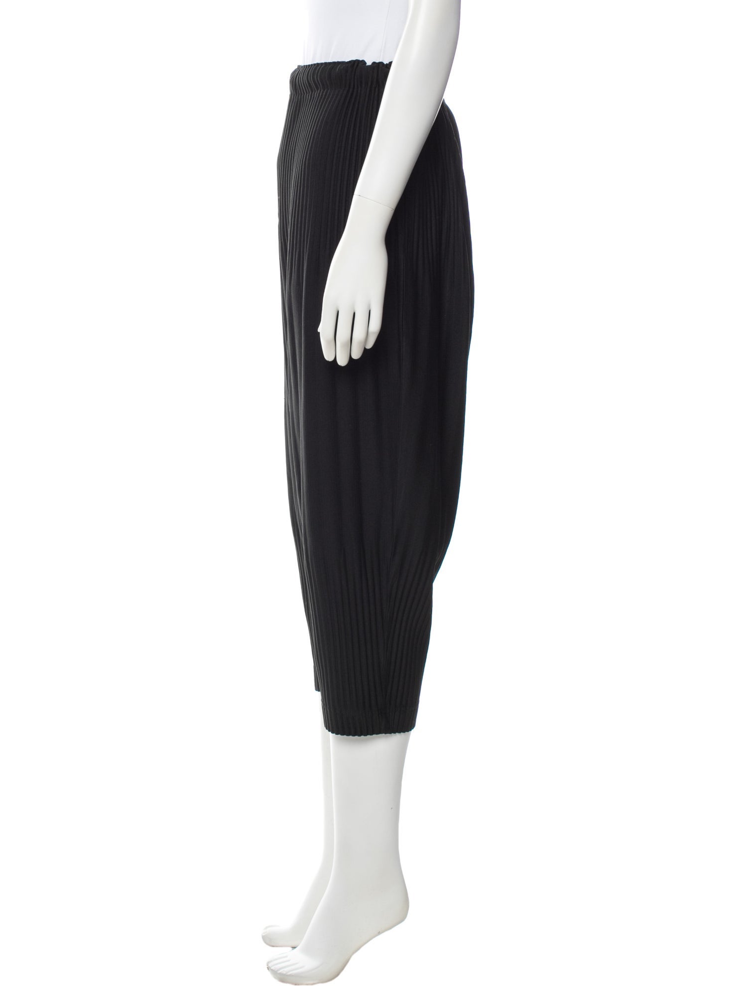 HOMME PLISSÉ ISSEY MIYAKE Pants