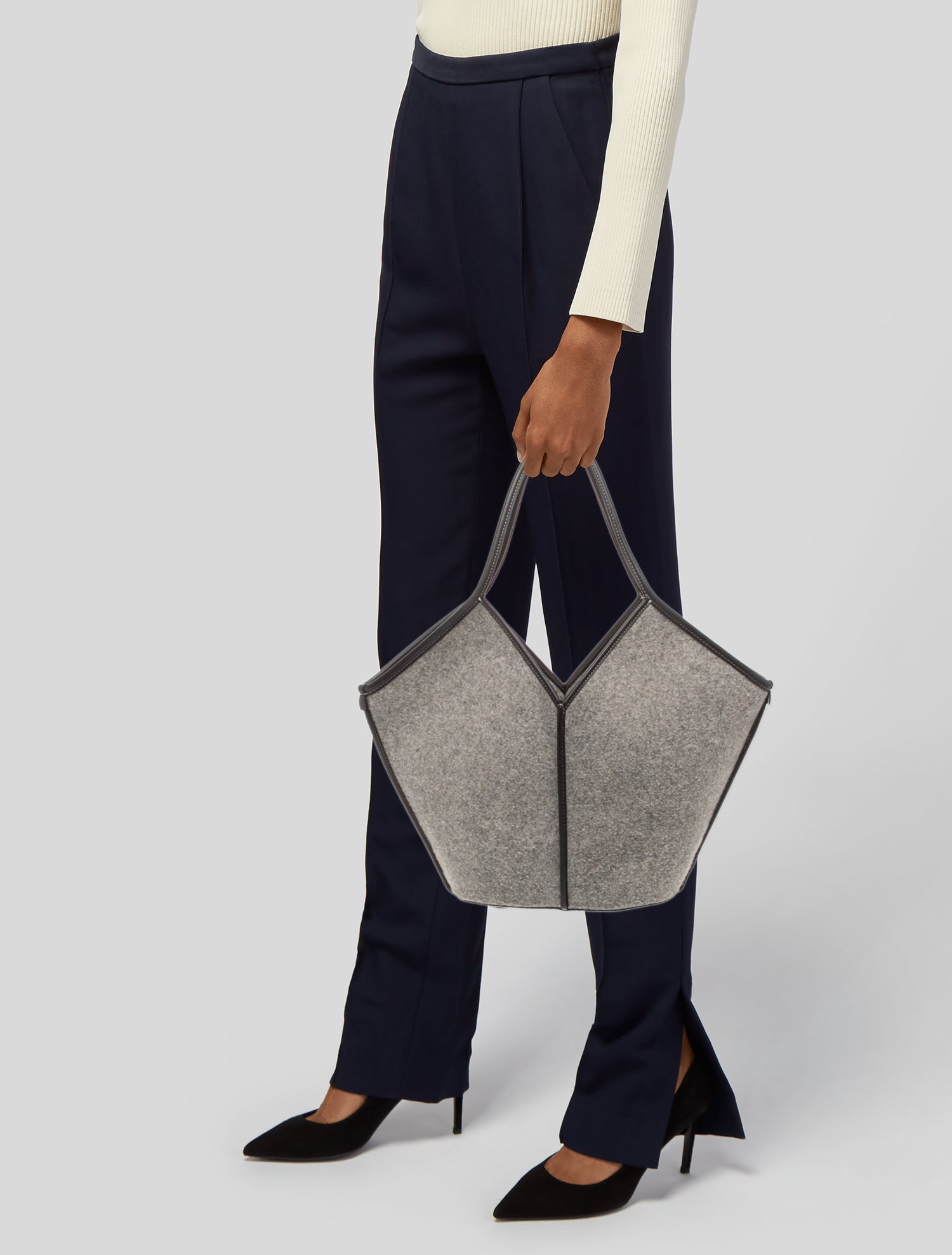 Hereu Wool Bucket Bag