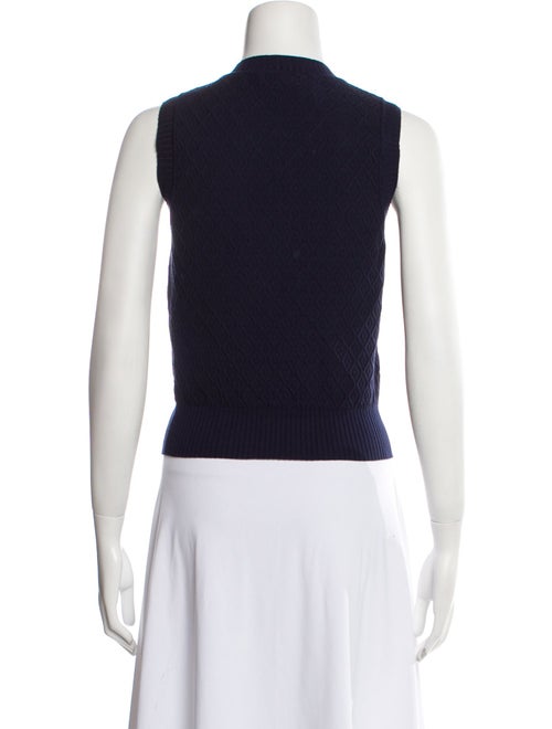 High Sport V-Neck Sleeveless Top