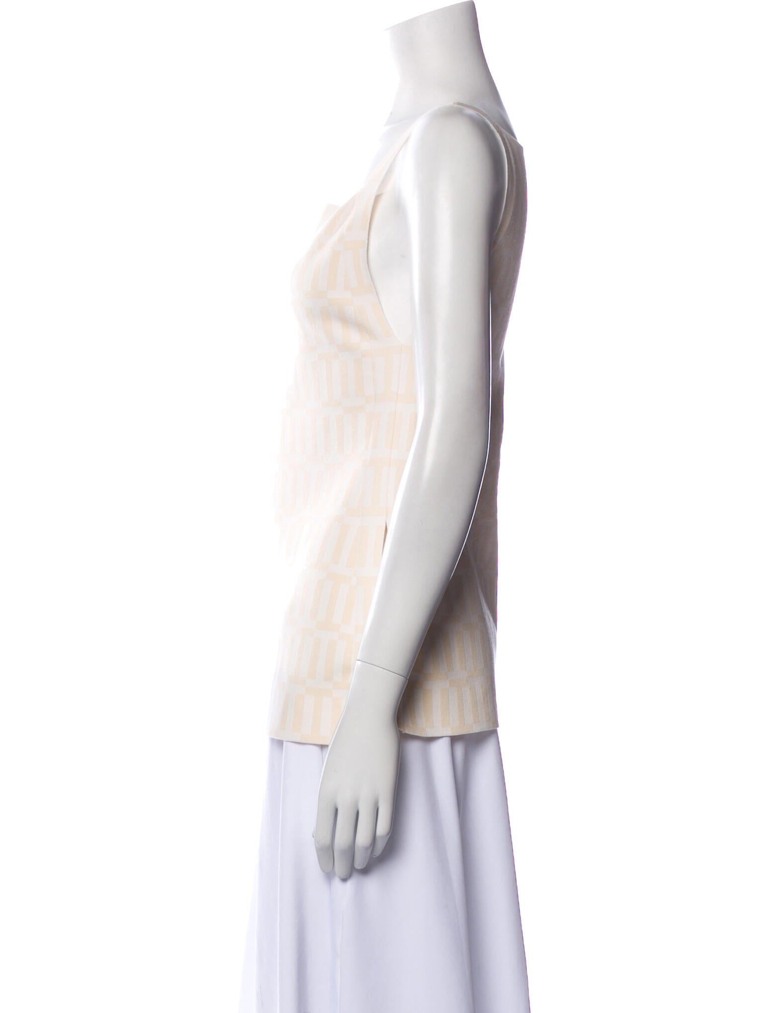 High Sport Square Neckline Sleeveless Top