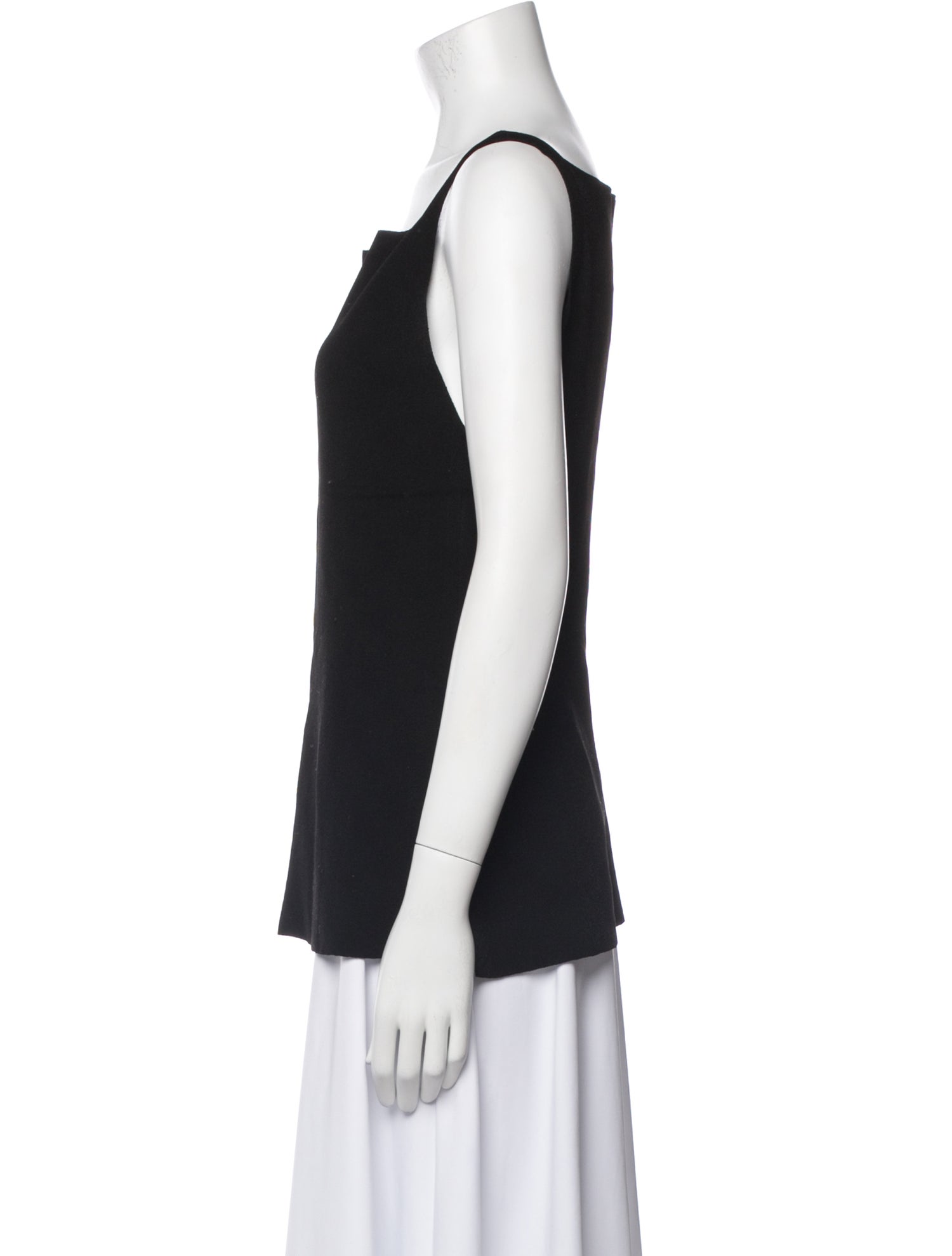 High Sport Square Neckline Sleeveless Top