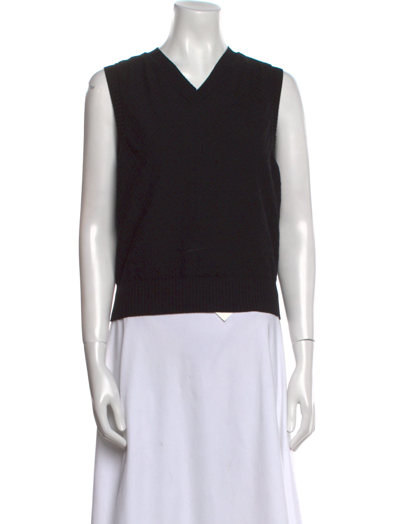 High Sport V-Neck Sleeveless Top